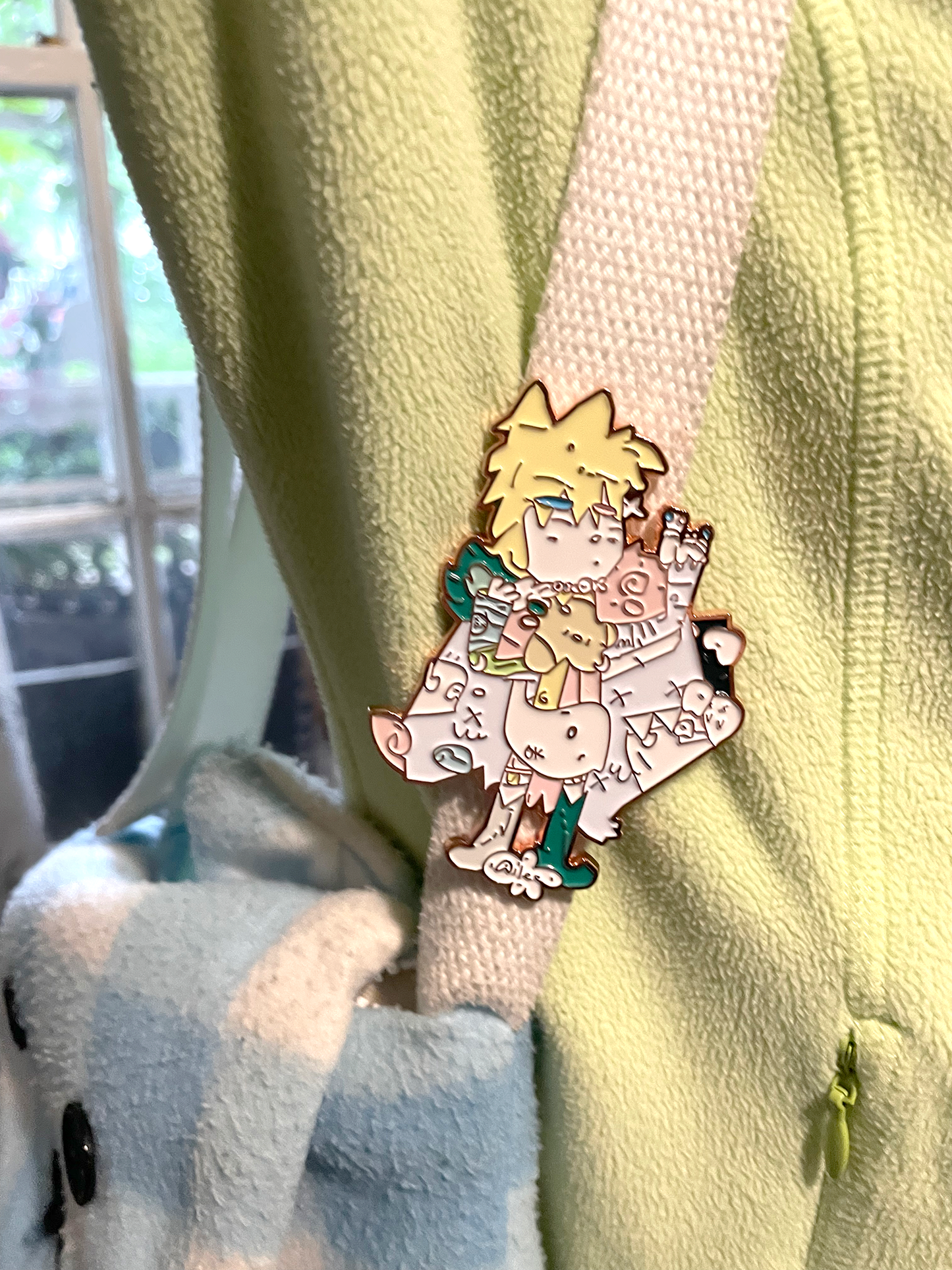 𝙰𝚒𝚕𝚎𝚎 - 𝚂𝚙𝚘𝚘𝚔𝚢 𝚁𝚘𝚜𝚎 𝙶𝚘𝚕𝚍  Soft Enamel Pin